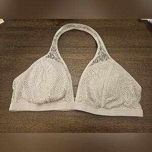Flirtitude Lace Bralette - Cream